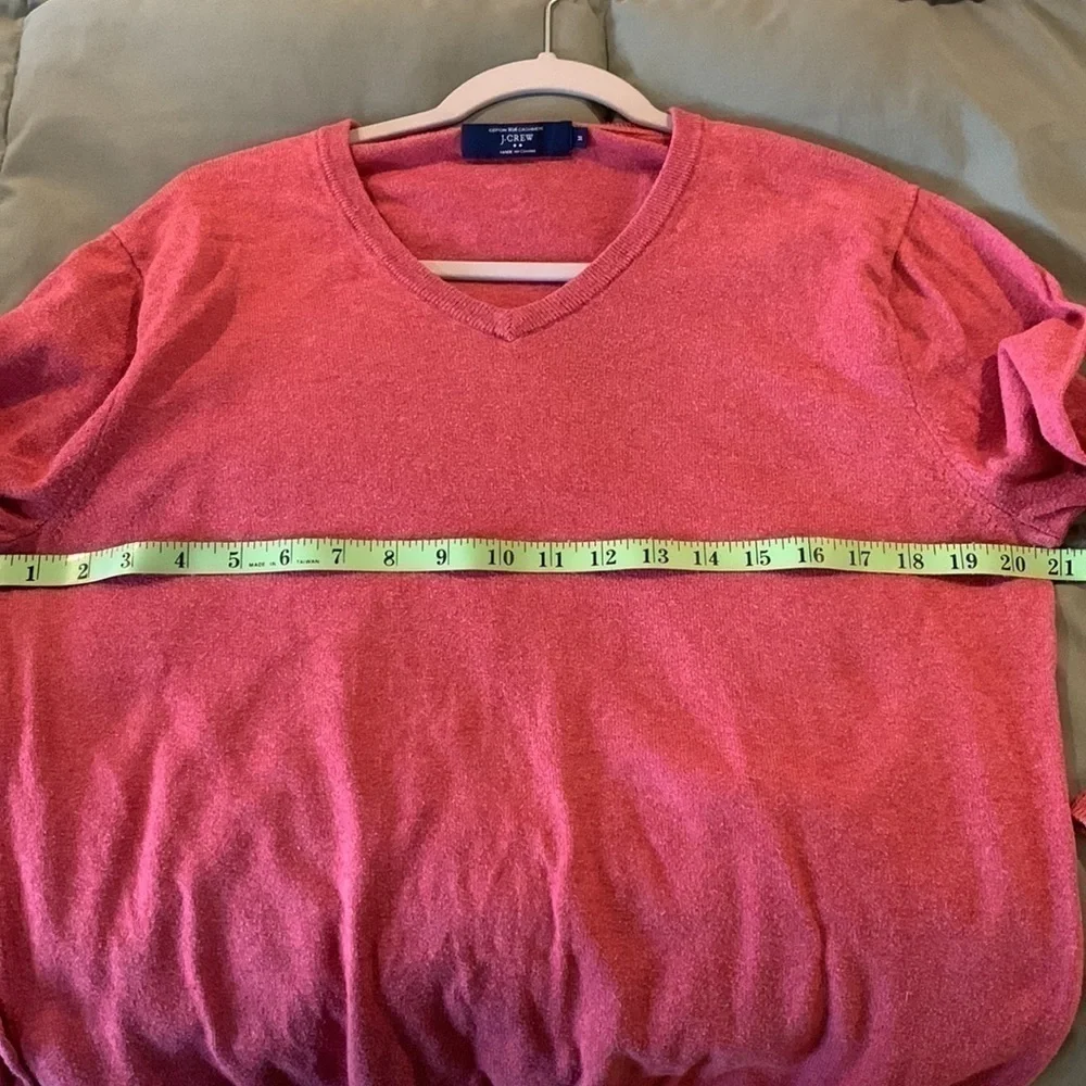 J. Crew Cotton with Cashmere V neck Sweater. Coral Color. Size Medium.‌‌‌‌‌‌‌‌‍‍
